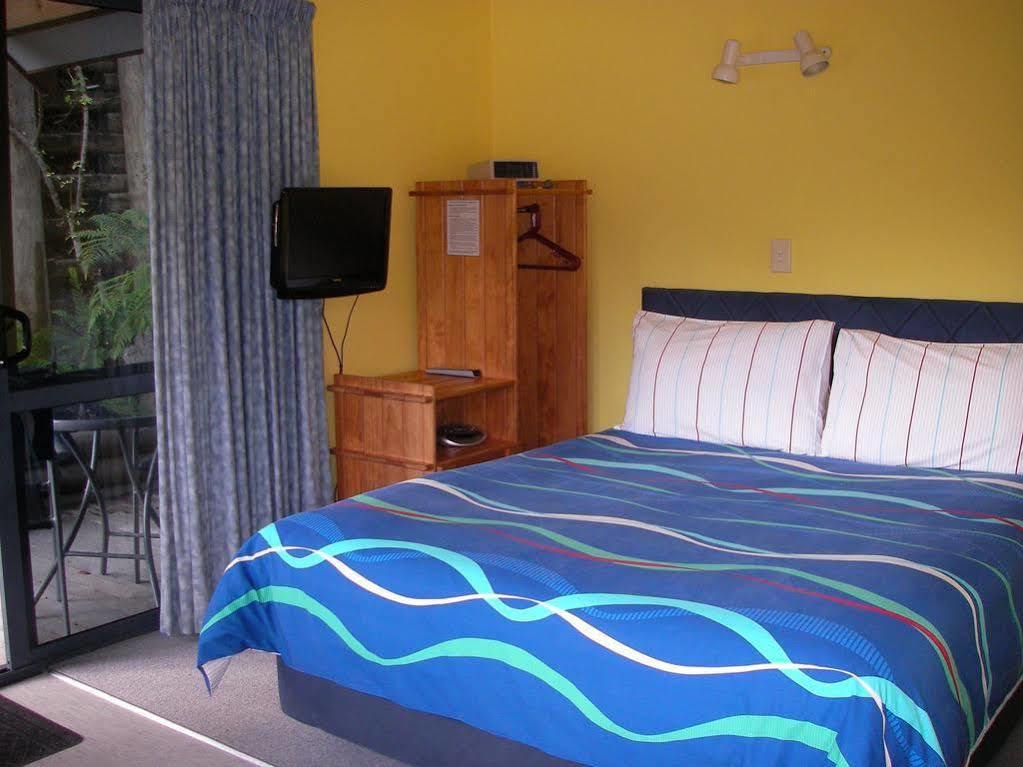 Bay Cabinz Motel Пайхия Екстериор снимка