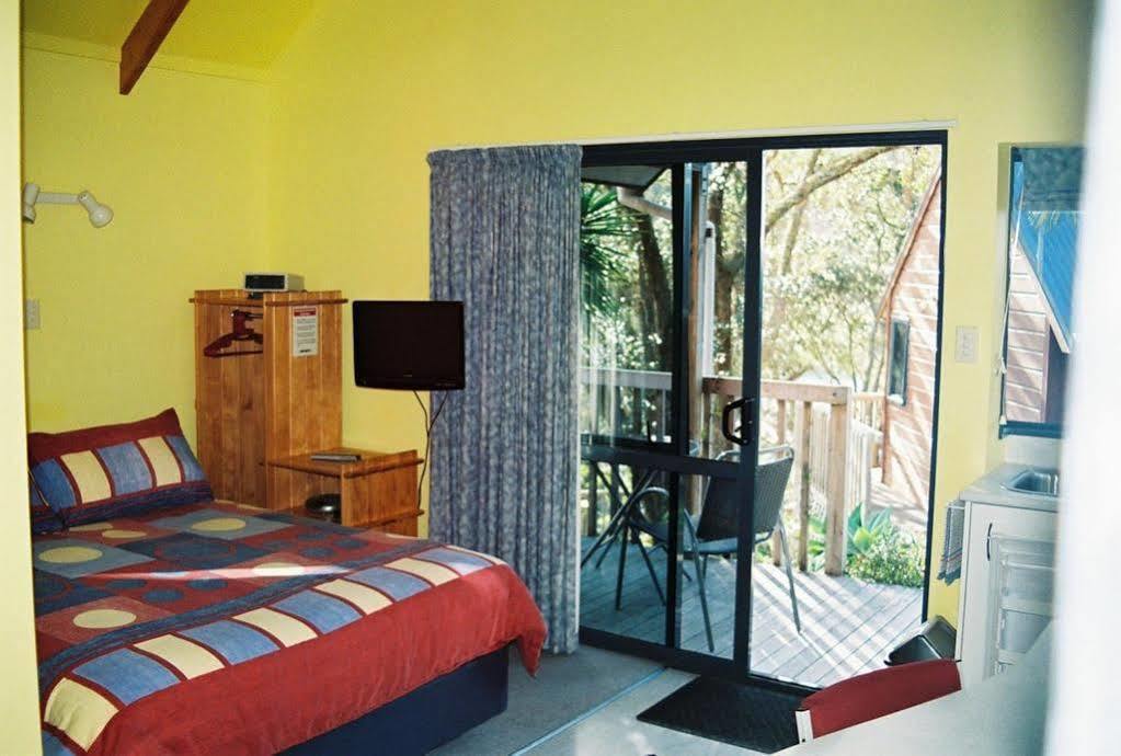 Bay Cabinz Motel Пайхия Екстериор снимка