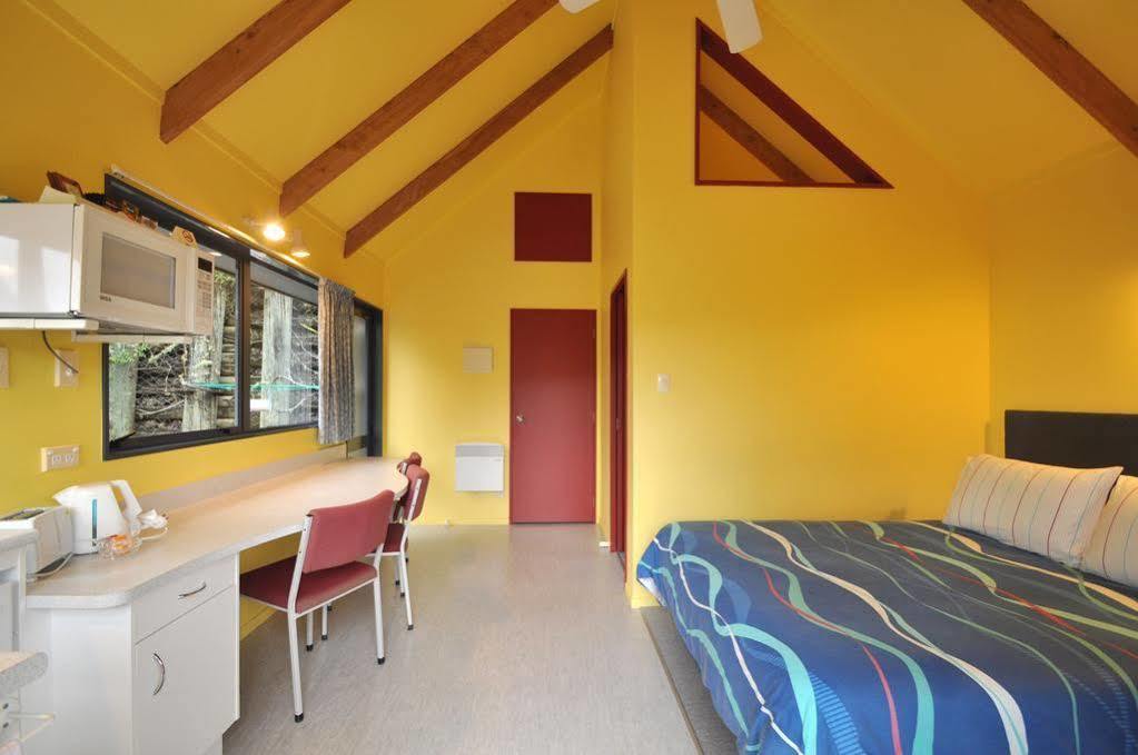 Bay Cabinz Motel Пайхия Екстериор снимка