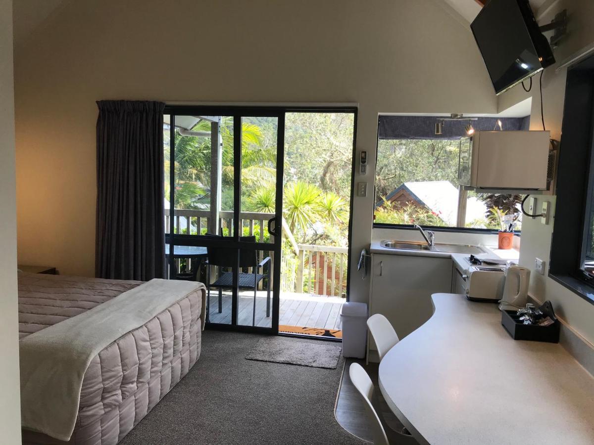Bay Cabinz Motel Пайхия Екстериор снимка